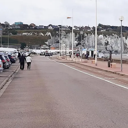 Maison Entre La Plage Et Le Port Ferienhaus *